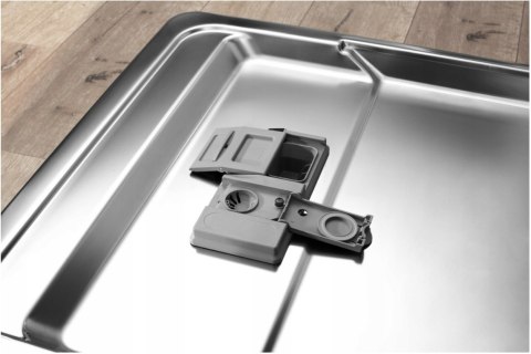 ZMYWARKA DO ZABUDOWY INDESIT DIC 3B+16 A