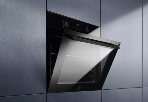 PIEKARNIK ZAB ELECTROLUX EOD6F77WZ 72L Steam Kataliza Aqua Clean Grill WiFi