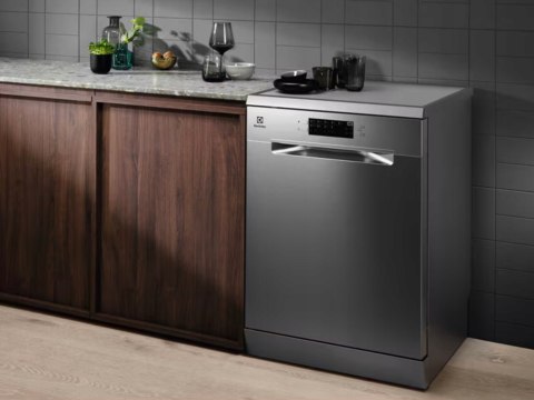 ZMYWARKA WOLNOSTOJĄCA ELECTROLUX ESM48210SX 10,5 L 14 kpl Air Dry, 3 Szuflada ZMYWARKA WOLNOSTOJĄCA ELECTROLUX ESM48210SX 10,5 L 14 kpl Air Dry, 3 Szuflada