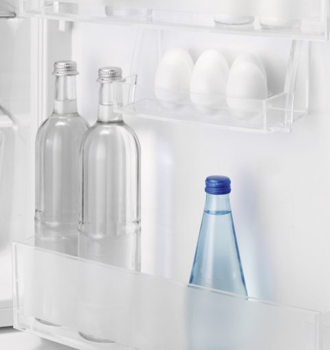 LODÓWKA DO ZABUDOWY ELECTROLUX LFB2AE88S1 124 L Oświetlenie LED