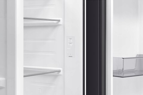 LODÓWKA SIDE BY SIDE SAMSUNG RS70F64KEBEO 635 L No Frost Dystrybutor Wi-Fi