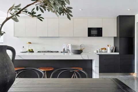 KUCHENKA MIKROFALOWA DO ZABUDOWY BEKO BMGB20212B 20 L 800 W Grill