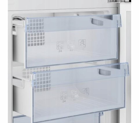 LODÓWKA BEKO RCNA305K40WN 266 L No Frost, Oświetlenie LED
