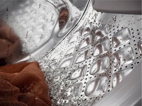 PRALKA ELECTROLUX EW8F3614QP 10 kg 1600 obr Steam Care, Inwerter, Wi-Fi